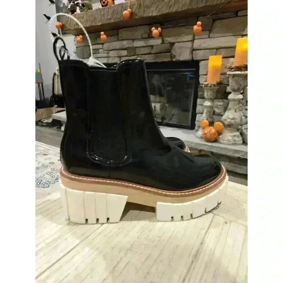 Gianni Bini Women's Black Chunky Lug Sole Ankle Booties Size 9 Grunge Goth NWT - Picture 4 of 9